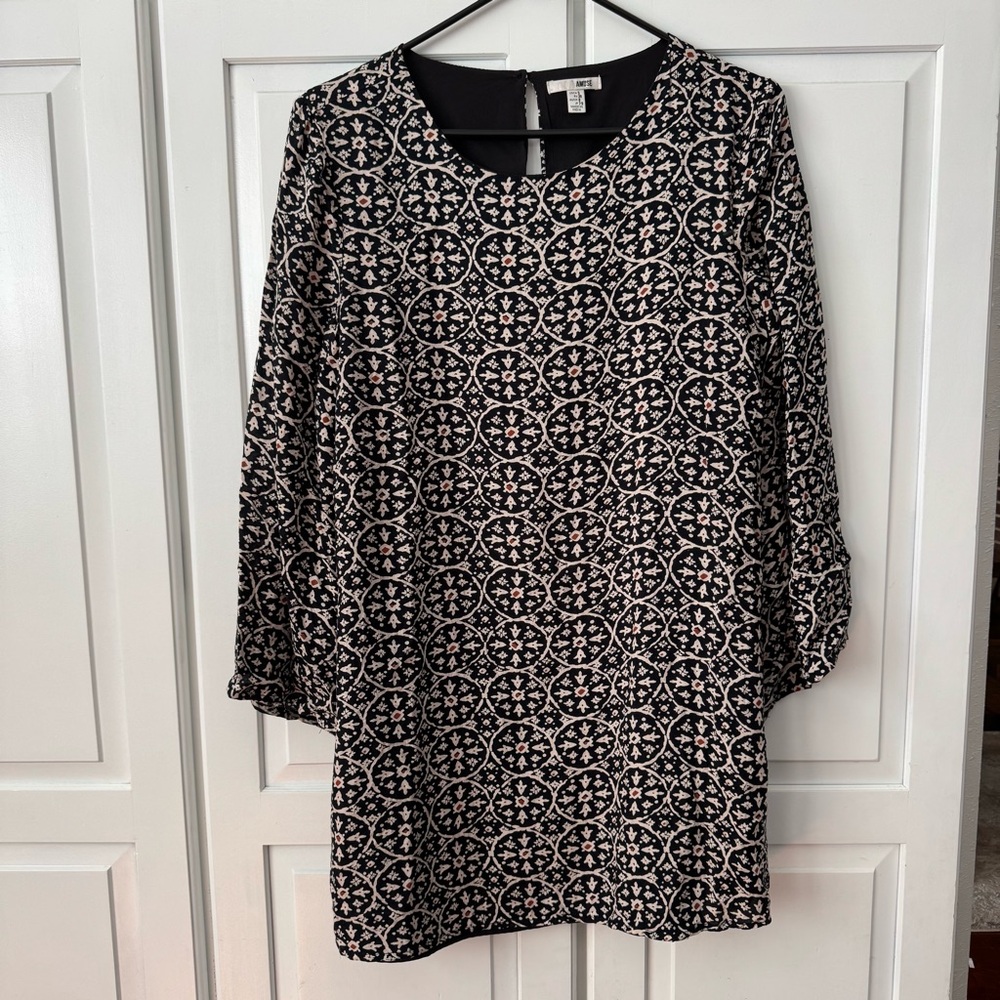 Amuse Society Black and Cream Long‎ Sleeve Short Shift Dress- Small
